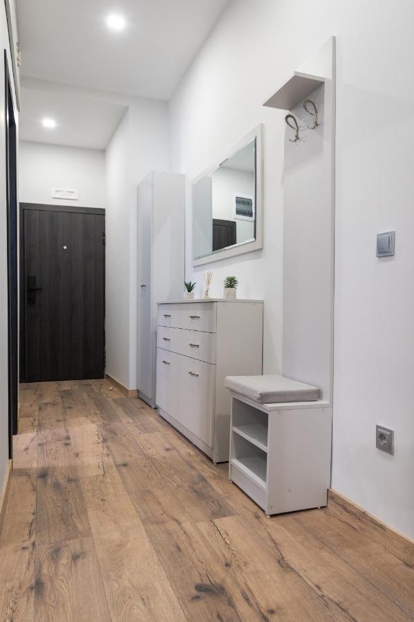 La Luna - High-End 2Bd Flat In The Top Centre By Flat Mаnager Sofia Buitenkant foto